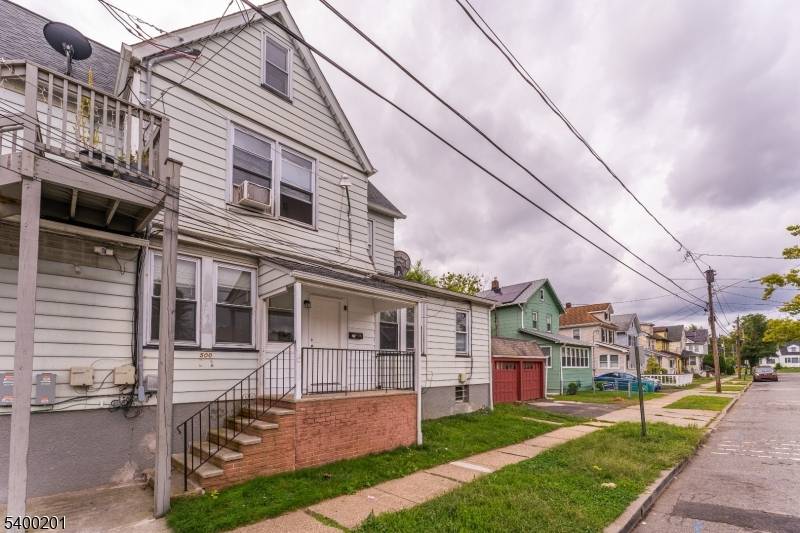 RARE FIND in Roselle, NJ !