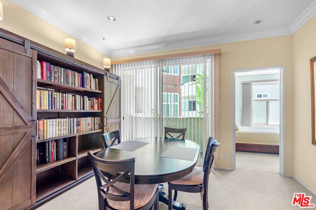 620 S Gramercy Pl 2BR Hancock Park La