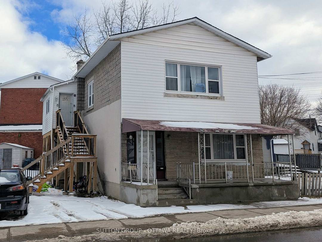 Welcome to 137 Beckwith St North, a well located up down duplex offering strong income potential and flexibility for both investors and owner occupants.