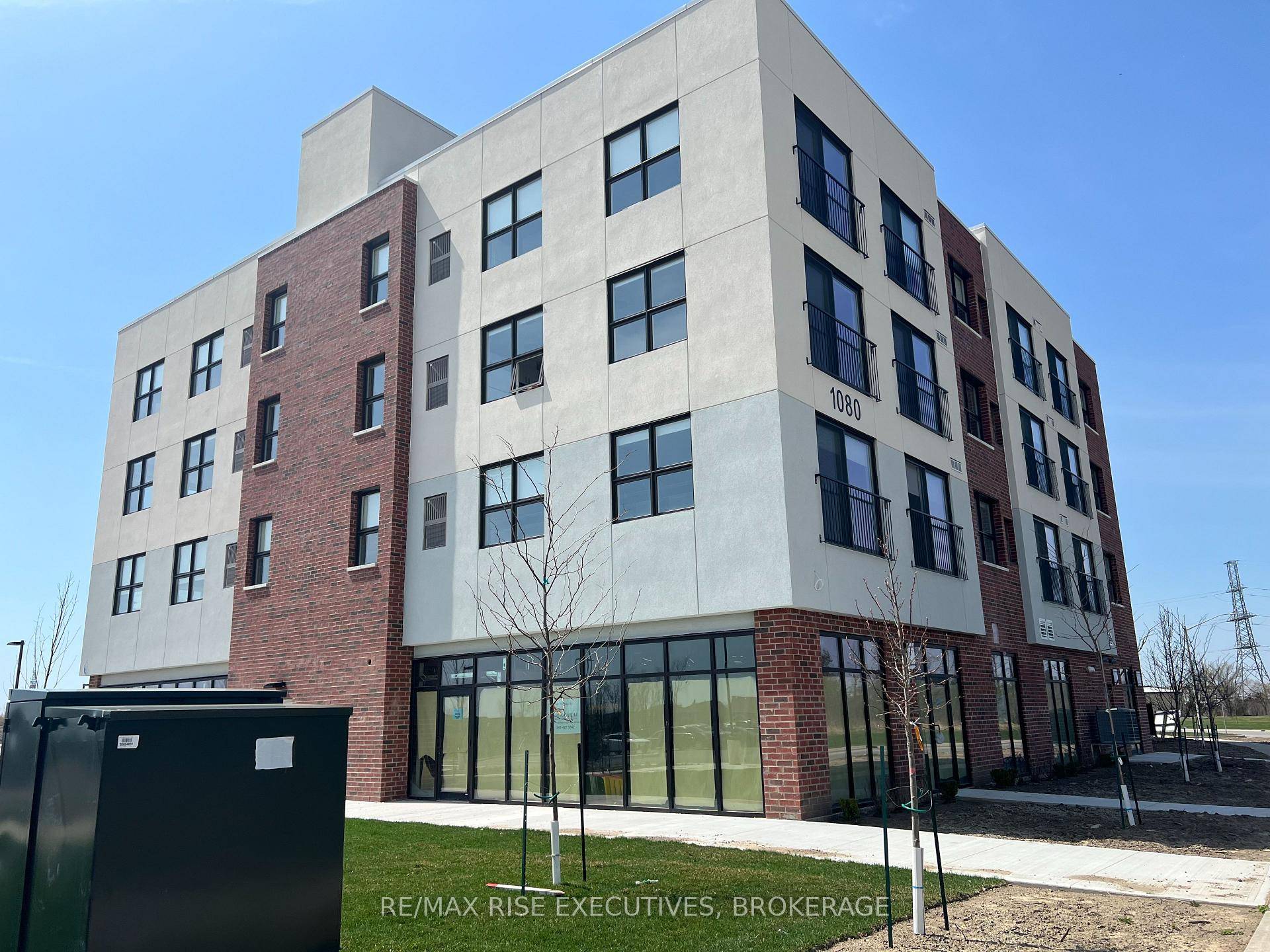 Welcome to Garden Square Apartments.