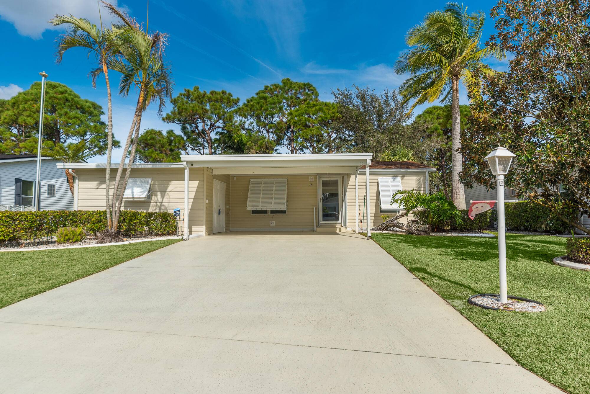 Welcome to this lovely home in the desirable Fairways at Savanna Club, a vibrant 55 community with endless amenities, including a golf course, tennis courts, swimming pools, fitness center, clubhouse, ...