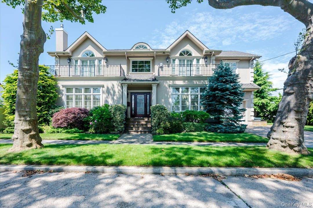 SWIM IN THE ATLANTIC OCEAN LESS THAN A BLOCK AWAY !