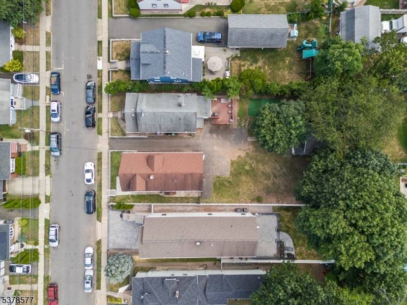 Exceptional investment opportunity in the heart of Clifton !