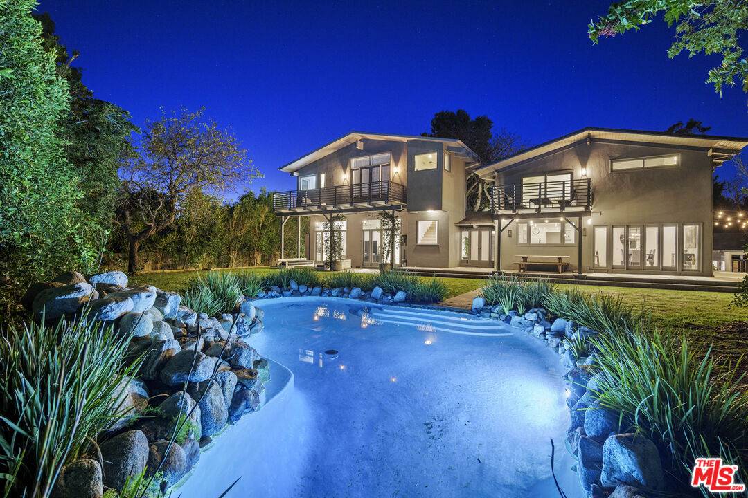 6738   Fernhill Dr Malibu LA