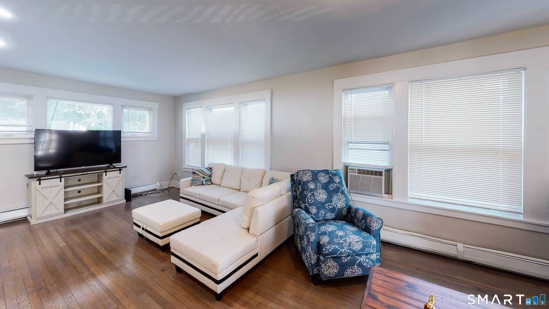 Welcome to your new home in the highly sought after Beaver Hills neighborhood of New Haven !