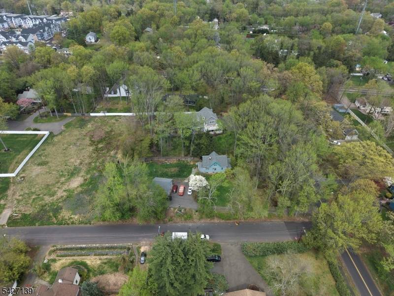 Welcome to 1461 Cooper Road in Scotch Plains.