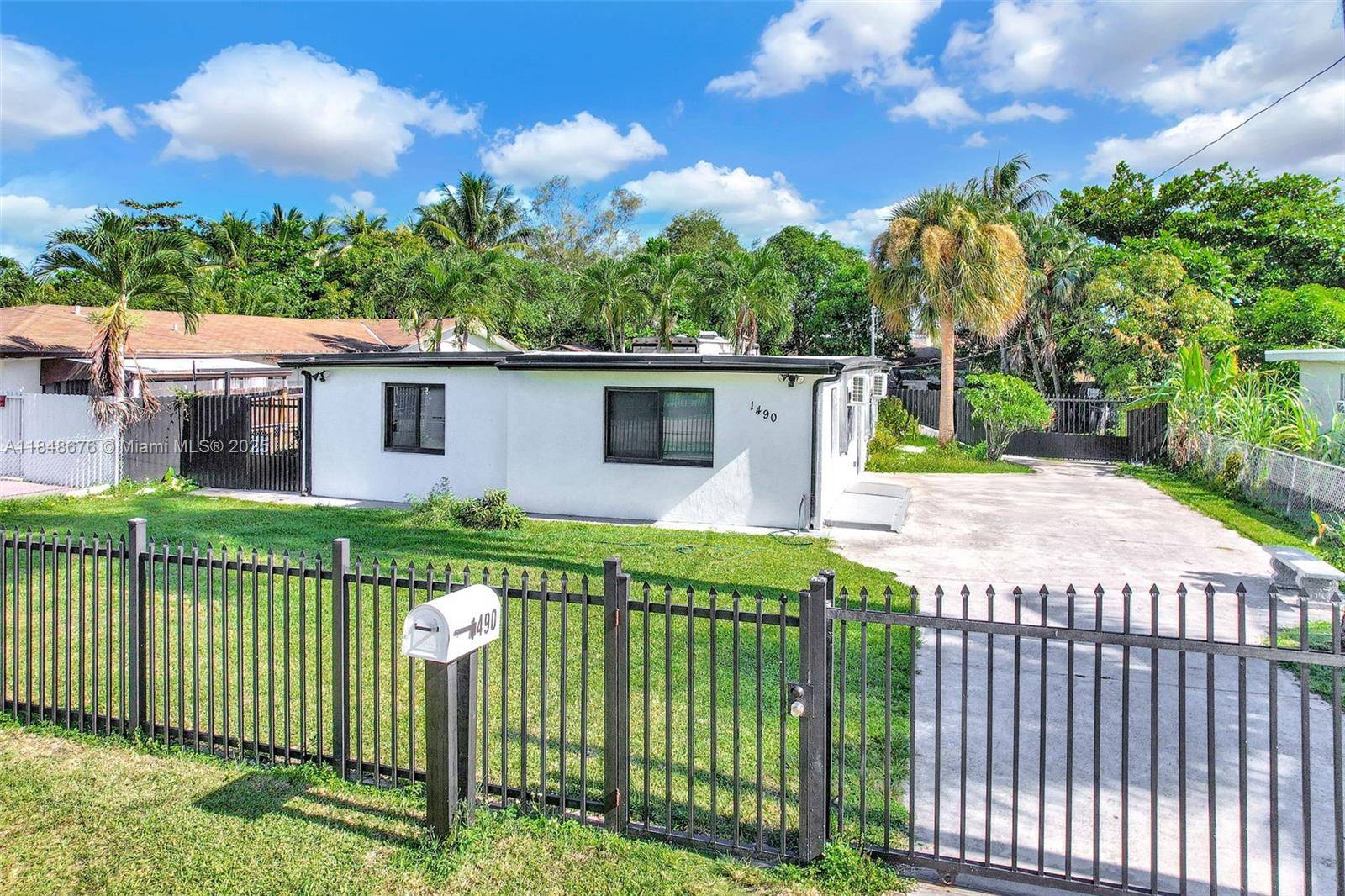 Discover this stunning 3 2 home on a massive 9, 000 SF lot, offering endless possibilities !