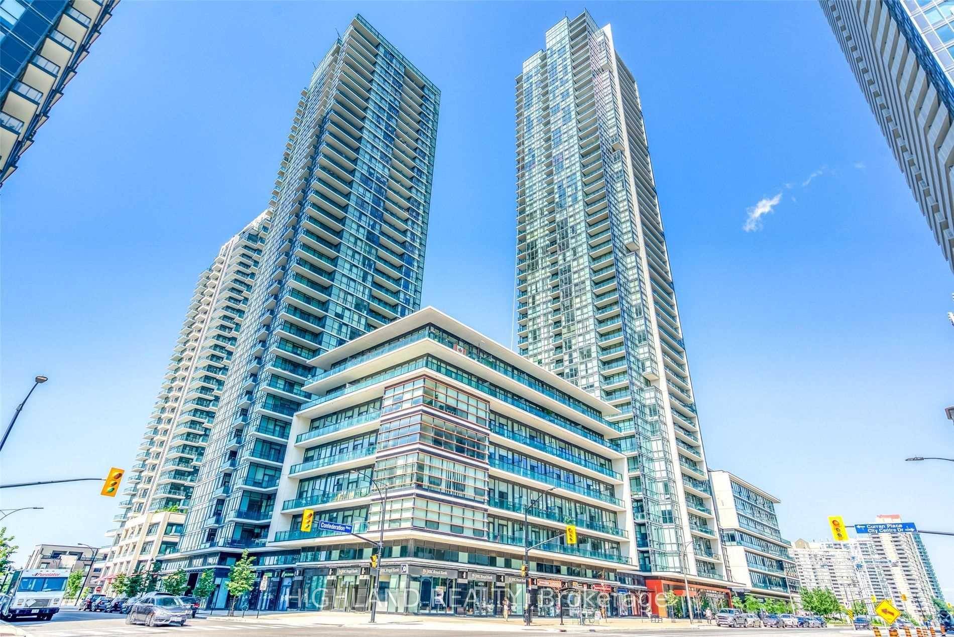 Perfect Prime Downtown Mississauga Square One Location !