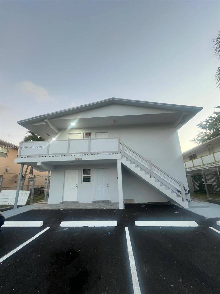 Excellent Investment Opportunity in Hot Riverside Park Fort Lauderdale !