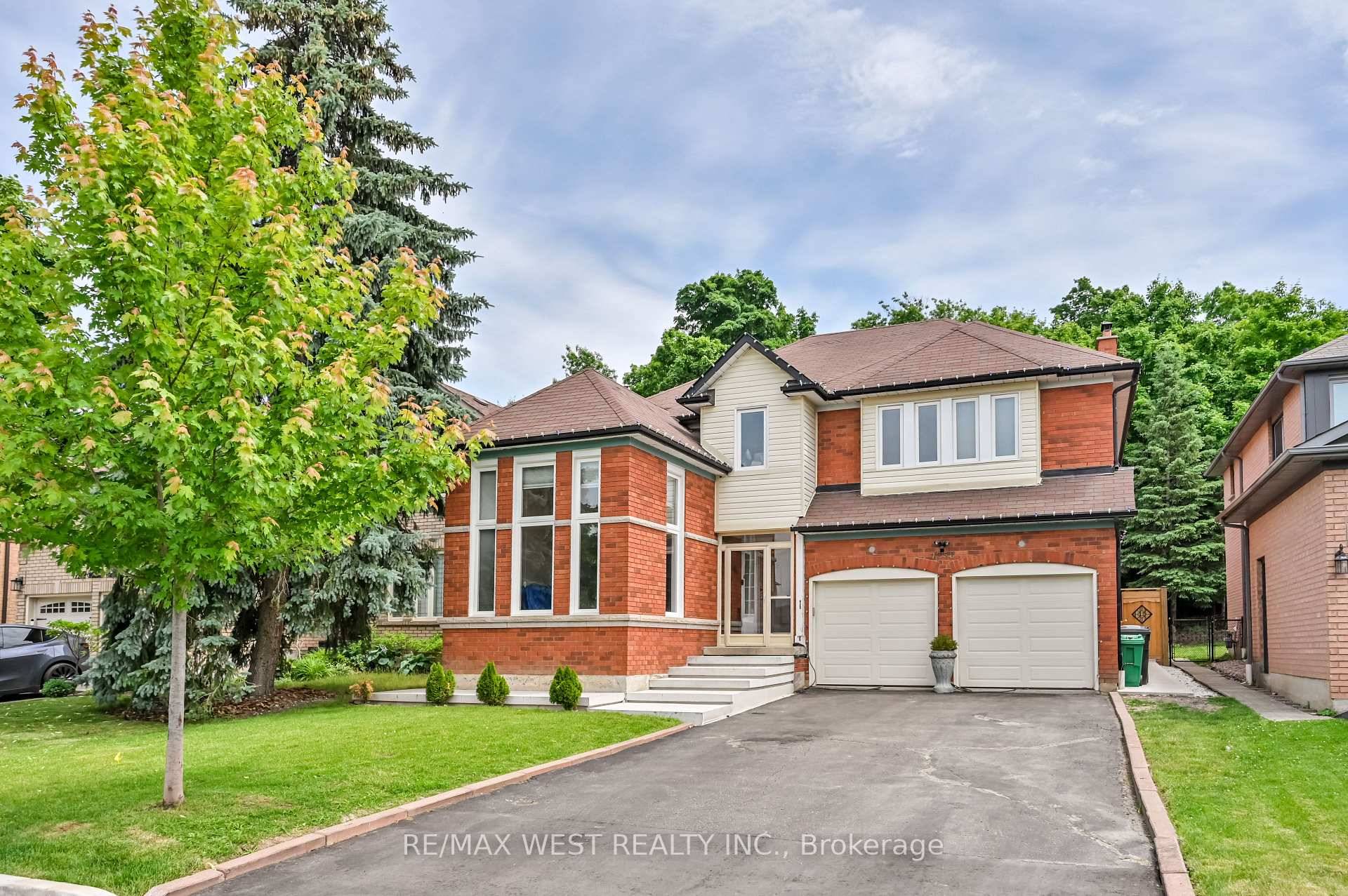 Welcome to 7258 Windrush Court Legal Bsmt Unit W Separate entrance.