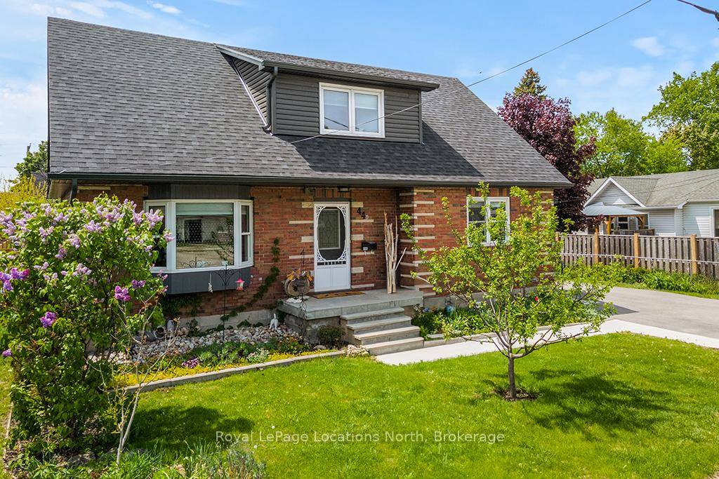 This beautiful legal duplex offers an excellent opportunity for both homeowners and investors, with the flexibility to live in one unit while renting out the other or using it as ...