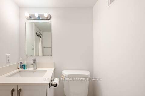 Basement for rent ; Bright Bungalow In Desirable Richmond Hill.
