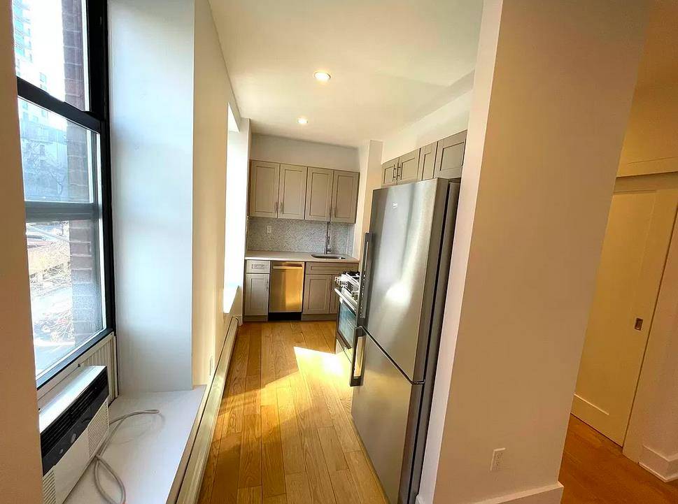 Renovated Two bedroom with CENTRAL PARK VIEWSWASHER DRYER in UNIT.
