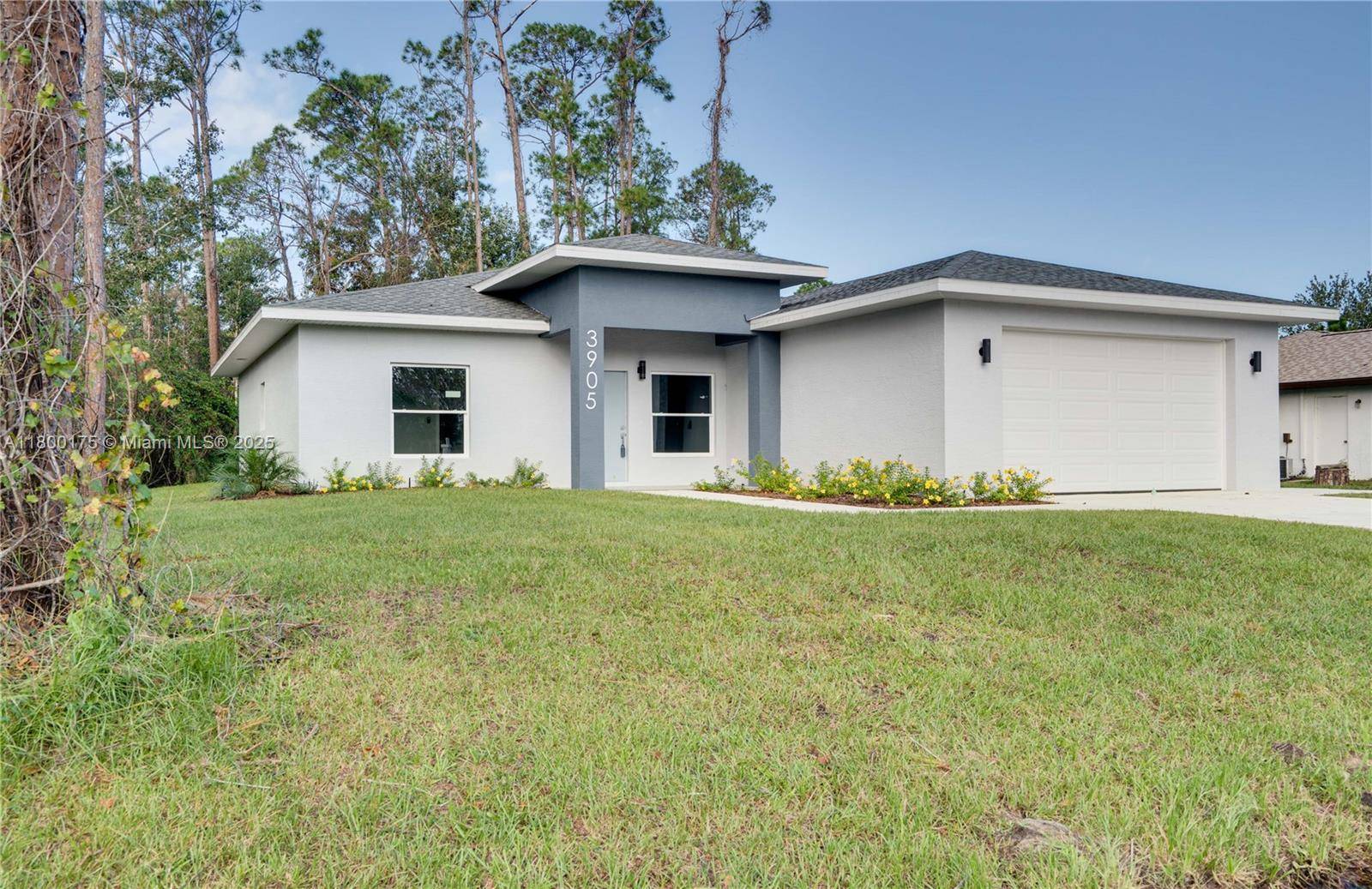 Welcome to this stunning new home in Sun 'N Lake, Sebring !
