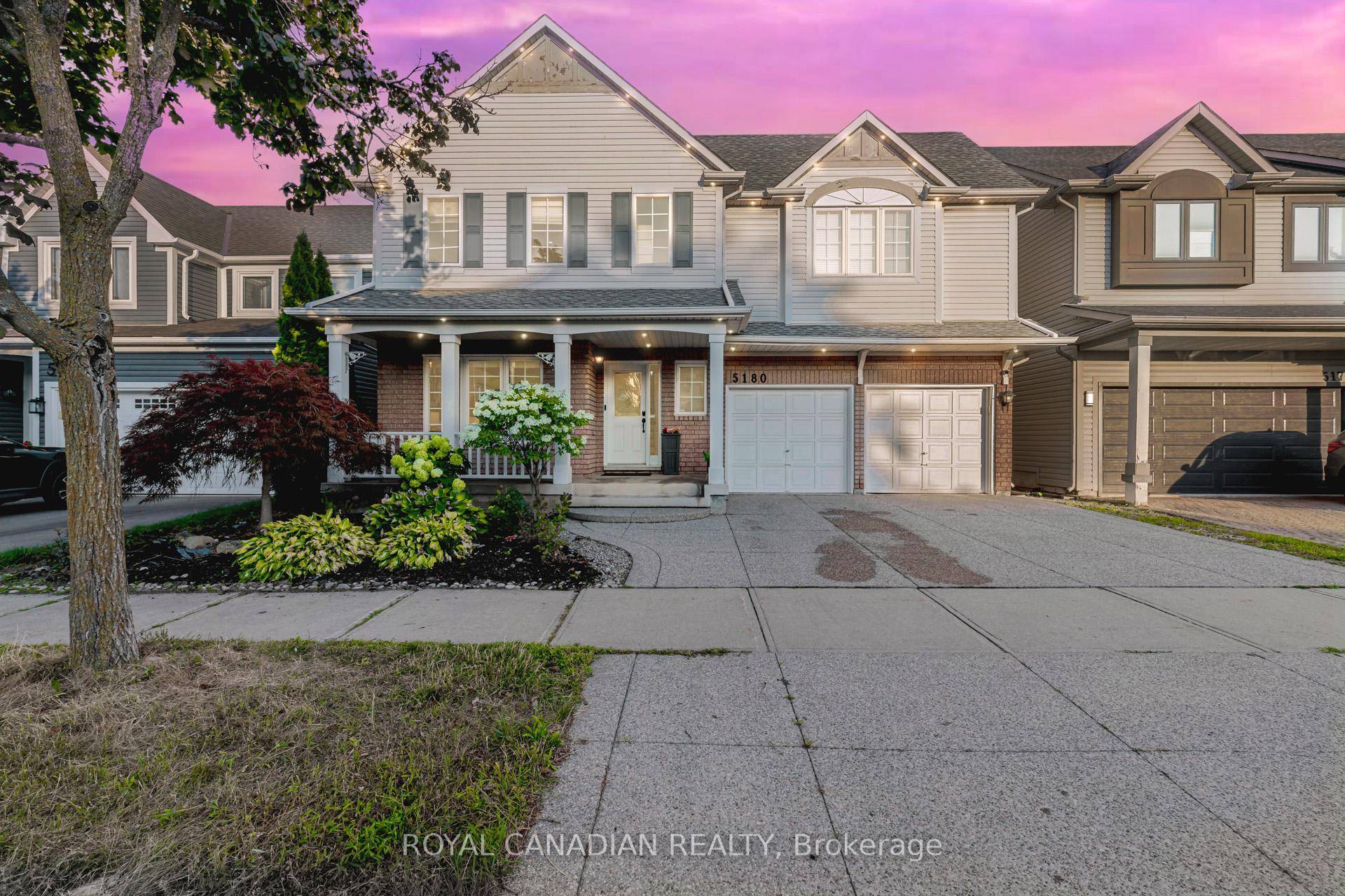 Experience exceptional living in this beautifully maintained 3 bedroom, 4 washroom detached home on a premium 46' lot in Burlington's sought after Orchard neighborhood.