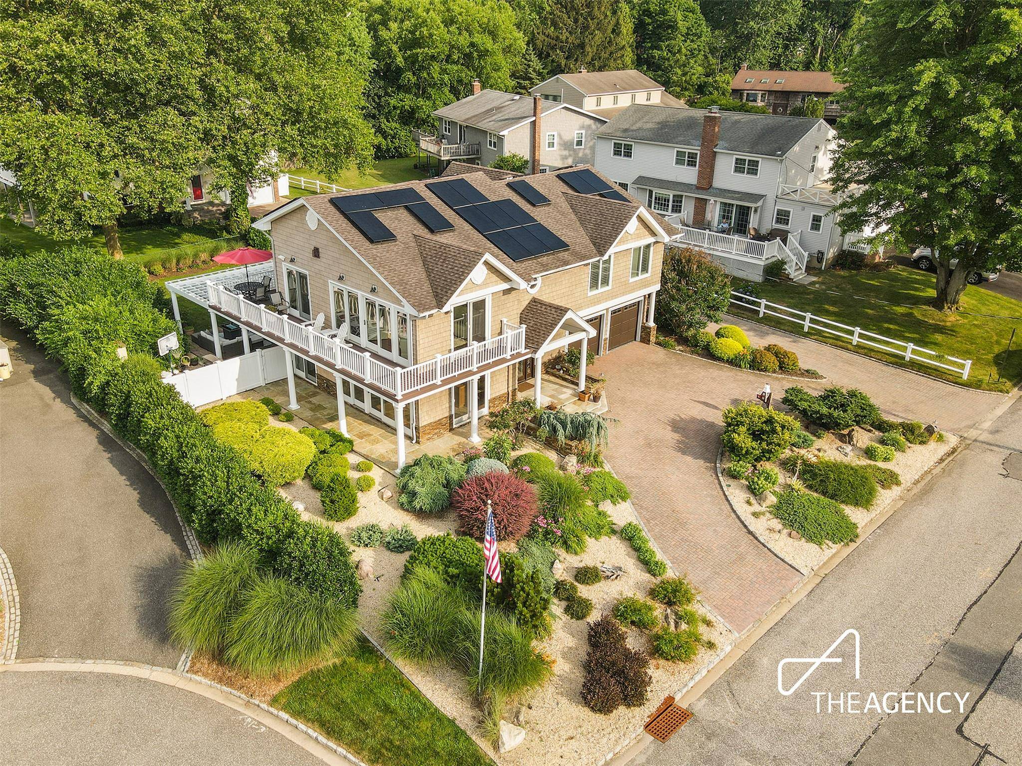 Tucked away in one of the North Shore s most coveted enclaves, 50 Ships Point Lane presents an unparalleled opportunity to own a waterfront home with private mooring rights, resort ...