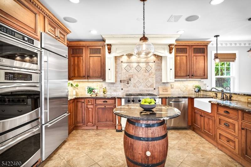 Welcome to 22 Vine St in Nutley ?