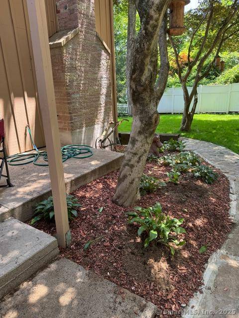 1994 sqft Single family Colonial Built in 1923 and added onto in the 80s Multiple Decks and a boat dock right on lake Housatonic in Shelton Ct.