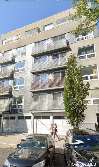 7 Stories 34 Units 2 Bedrooms 1 Full Bathroom amp ; Full Renovated !