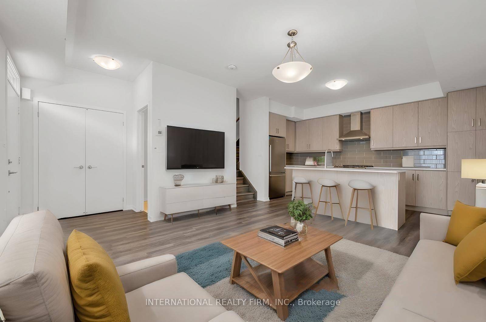 Bright amp ; Modern 3Bedroom Townhouse w Rooftop Terrace.