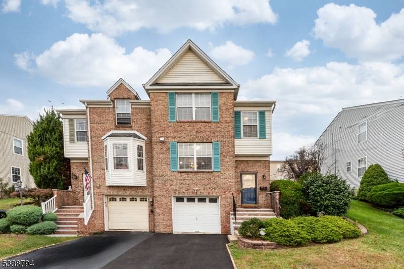 This move in ready three bedrooms, two full bathrooms, one half bath single family home duplex style without HOA fee distinguishes itself by its construction in 1998, its spacious open ...