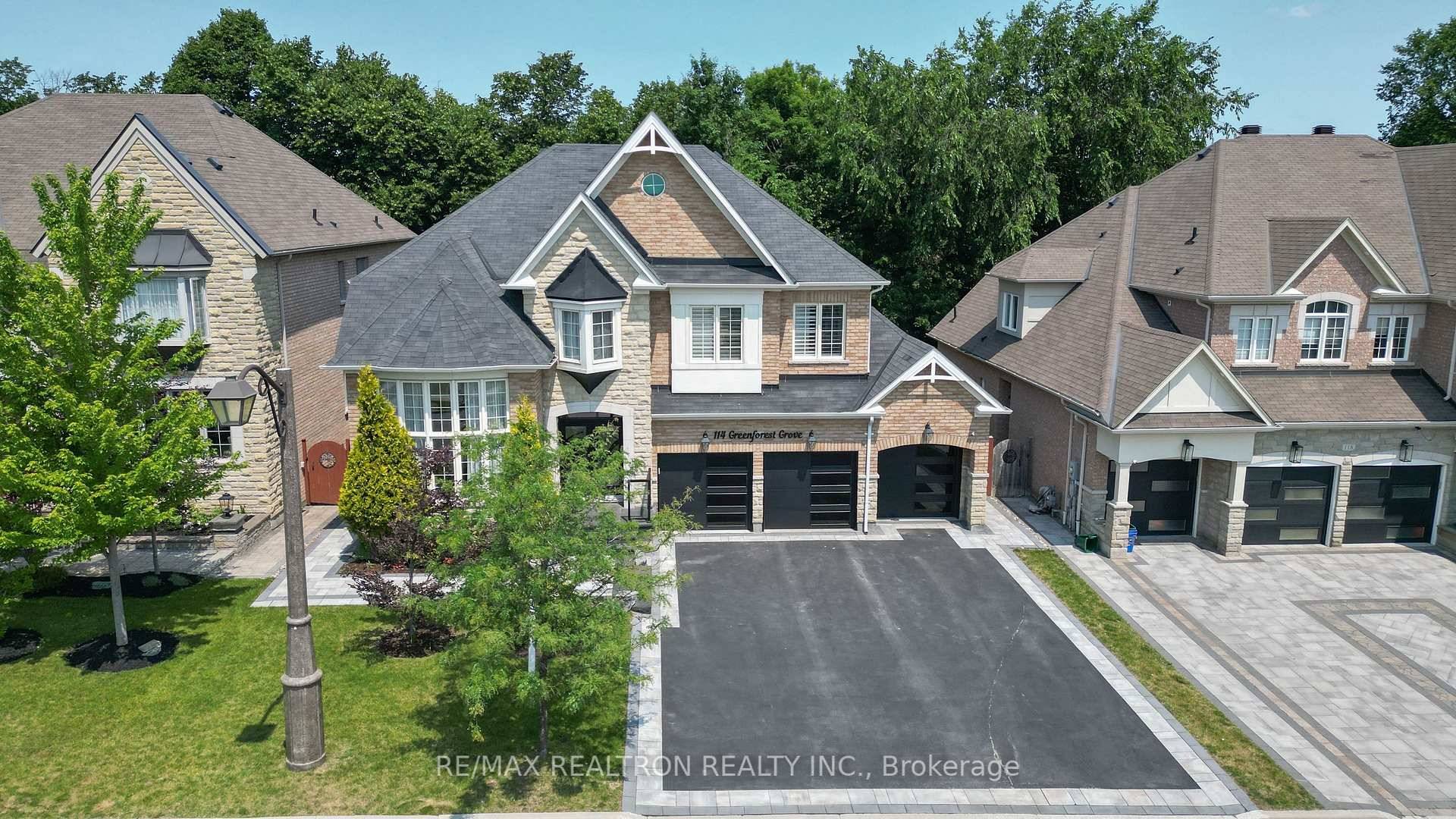 Fantastic opportunity to own this stunning Field gate award winning 3 car garage home, perfectly situated on a premium 60 foot ravine lot in the heart of Stouffville.
