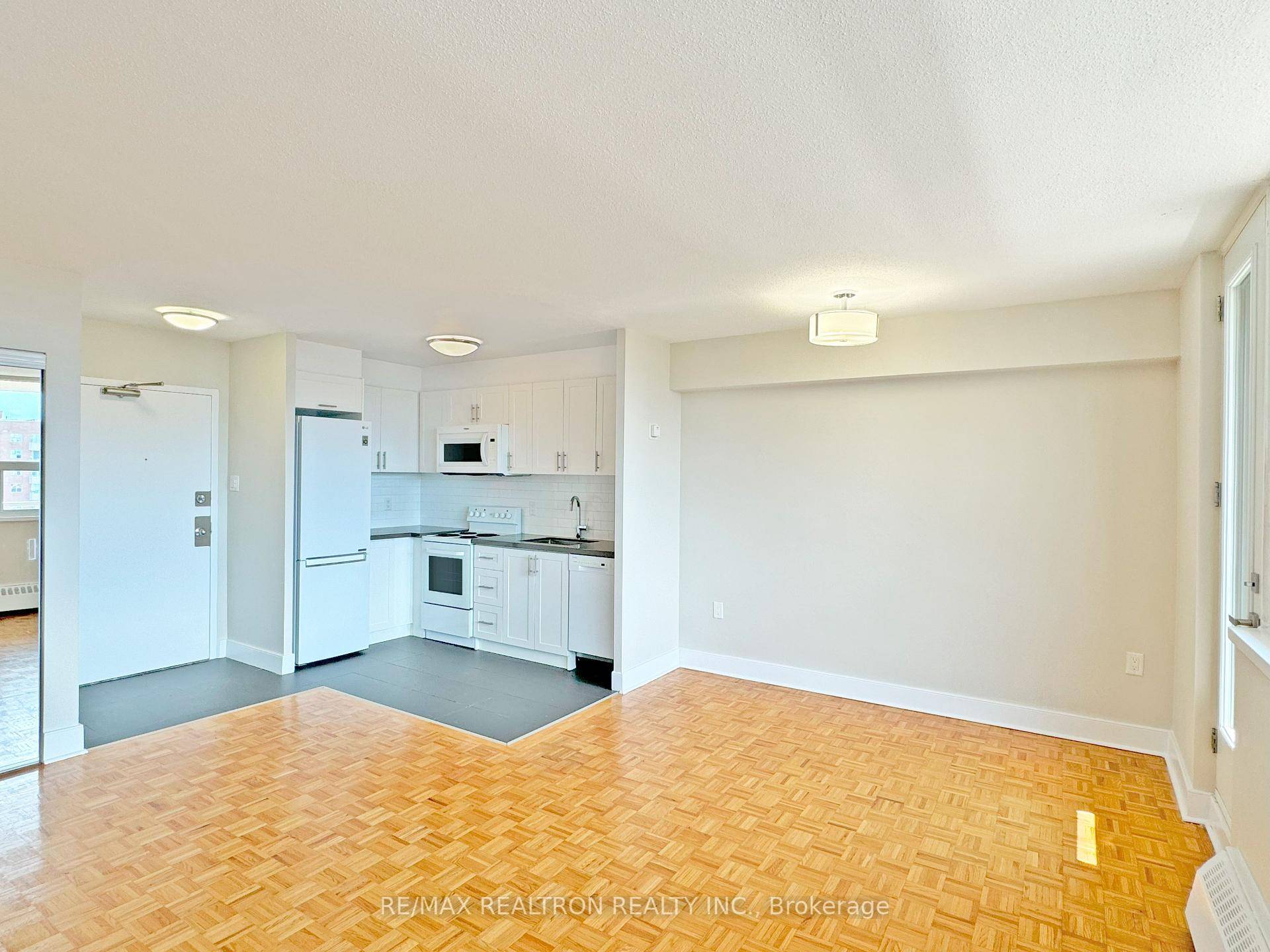One month free rent Terrific Opportunity To Live In The Trendy and Vibrant St.