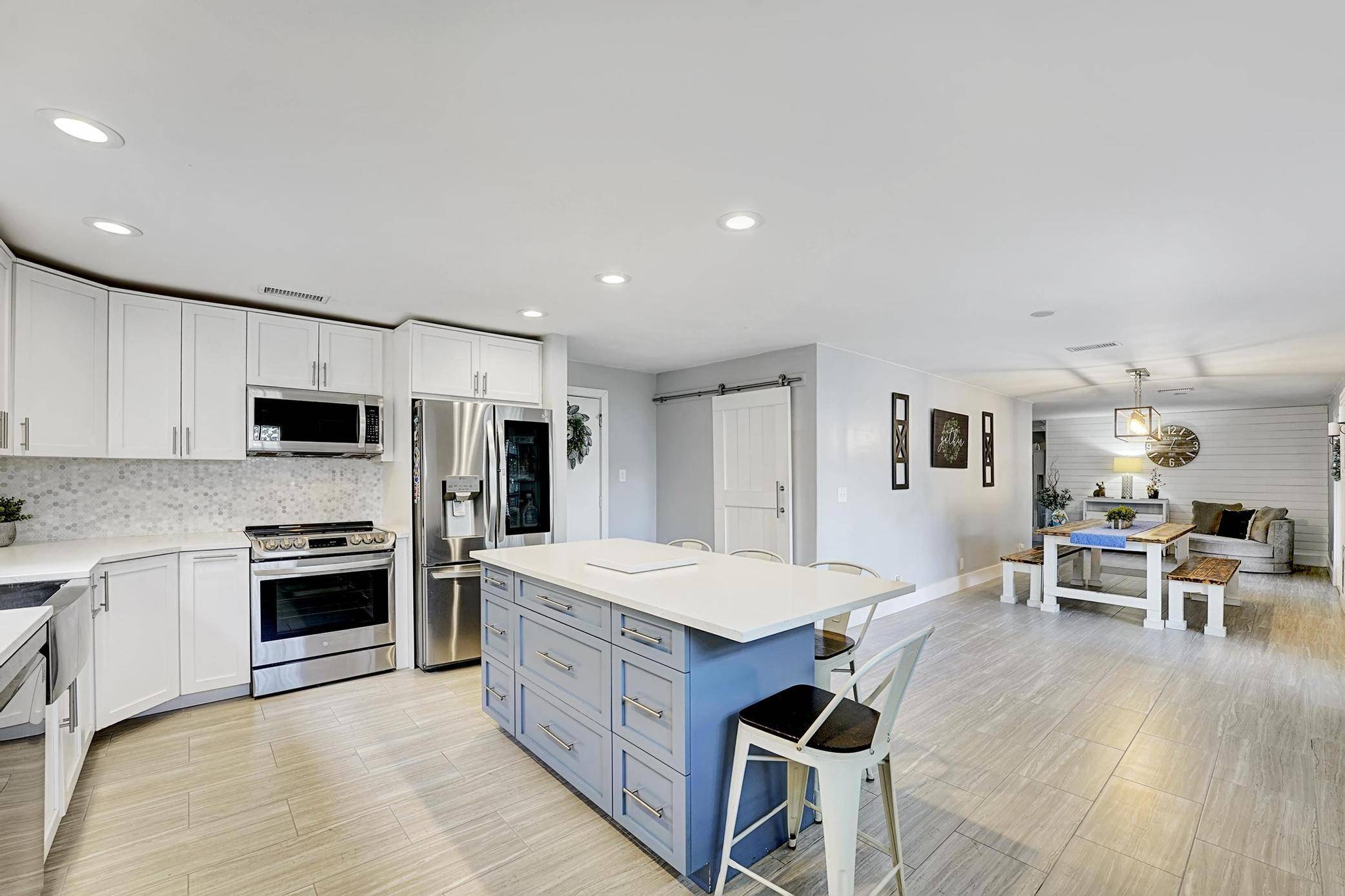Discover the perfect blend of luxury and comfort at 182 Bilbao Street in beautiful Royal Palm Beach.