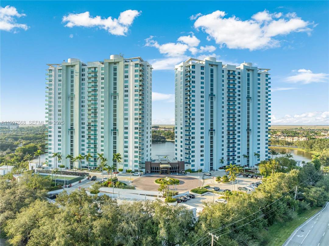 Pristine 2BD 2BA turnkey home Impeccable Discover luxury living in this stunning 2 bedroom, 2 bathroom condo with breathtaking views of the city and lake sunsets.