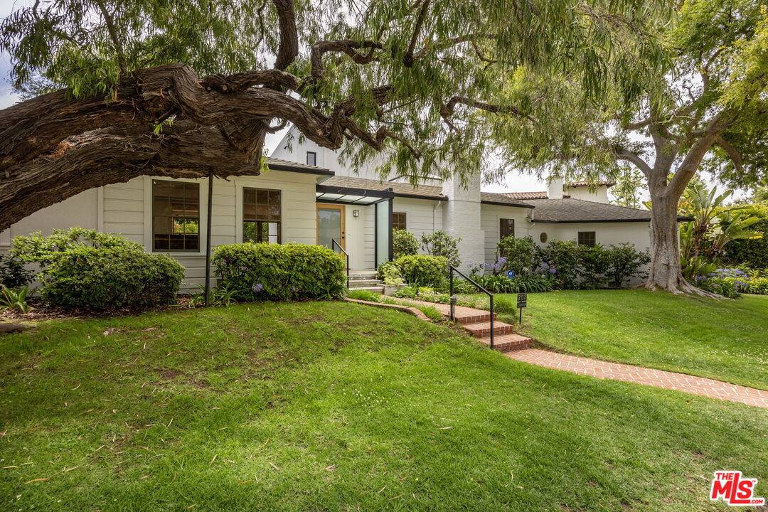 202 S Saltair Ave 4BR Brentwood La