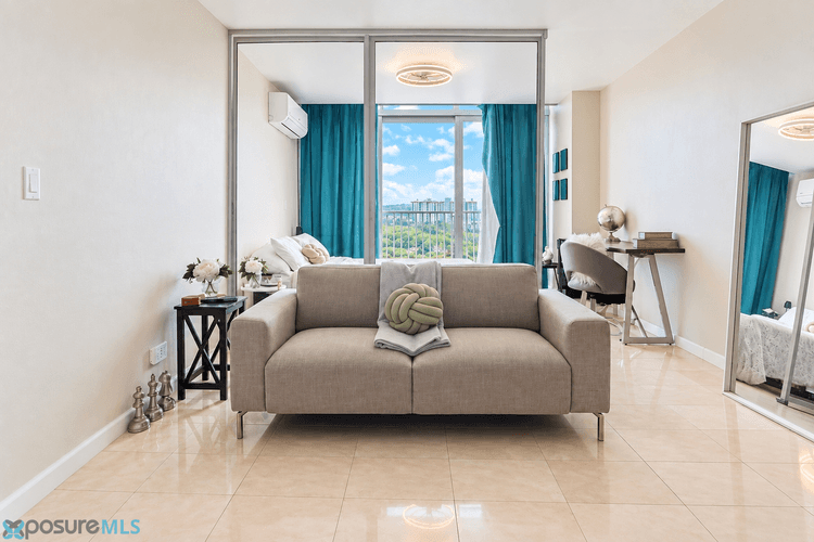 LIVORNA Apartment San-Juan