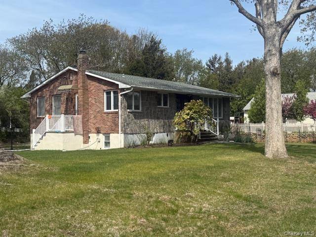 East Marion Rental ! This immaculate high ranch home has a deeded private beach located less than 400 ft.