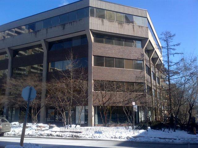Office Space Located In The Yonge St And Mt Pleasant Area.