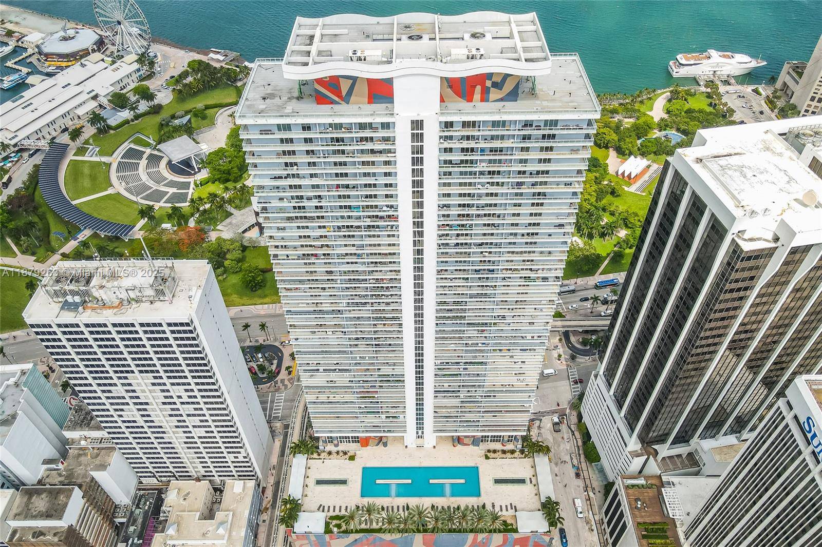 Stunning 2 bedroom, 2 bath corner unit with breathtaking water and city views.