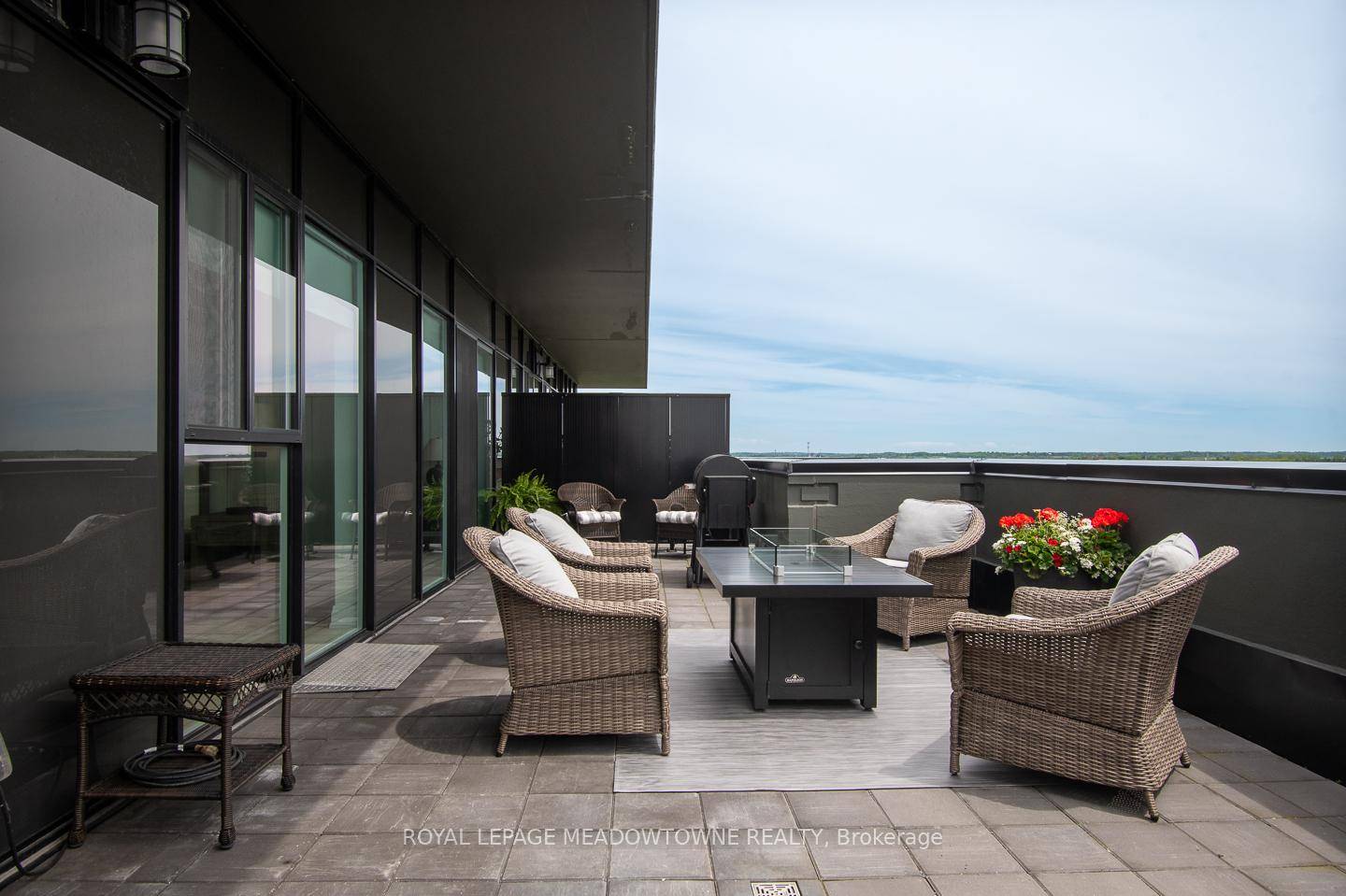 Nestled in Guelphs sought after Two Rivers neighbourhood, this exquisite luxury condo in the Edgewater building by the Tricar Group offers an unparalleled lifestyle.