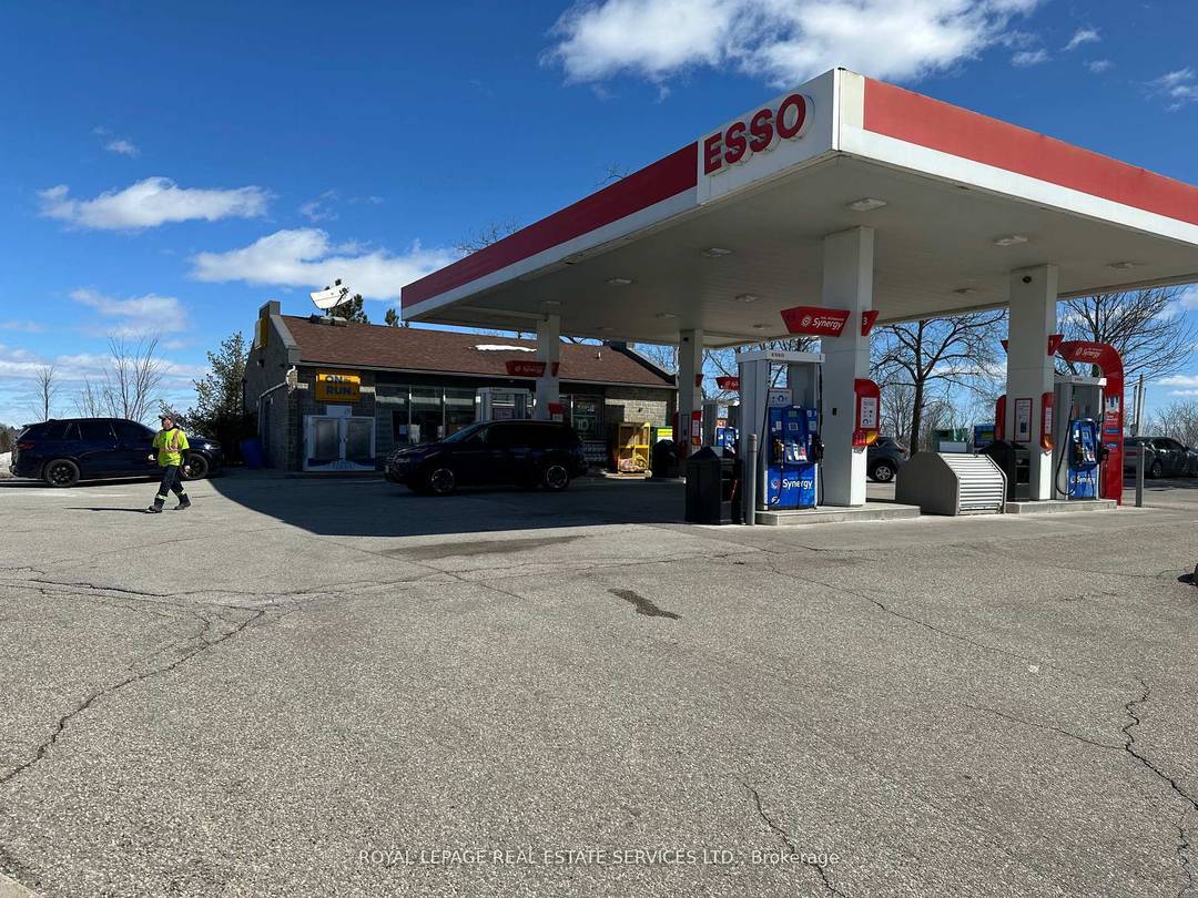 Excellent investment opportunity to own a gas station with convenience store in an intersection Guelph Line and Derry Road, Burlington.