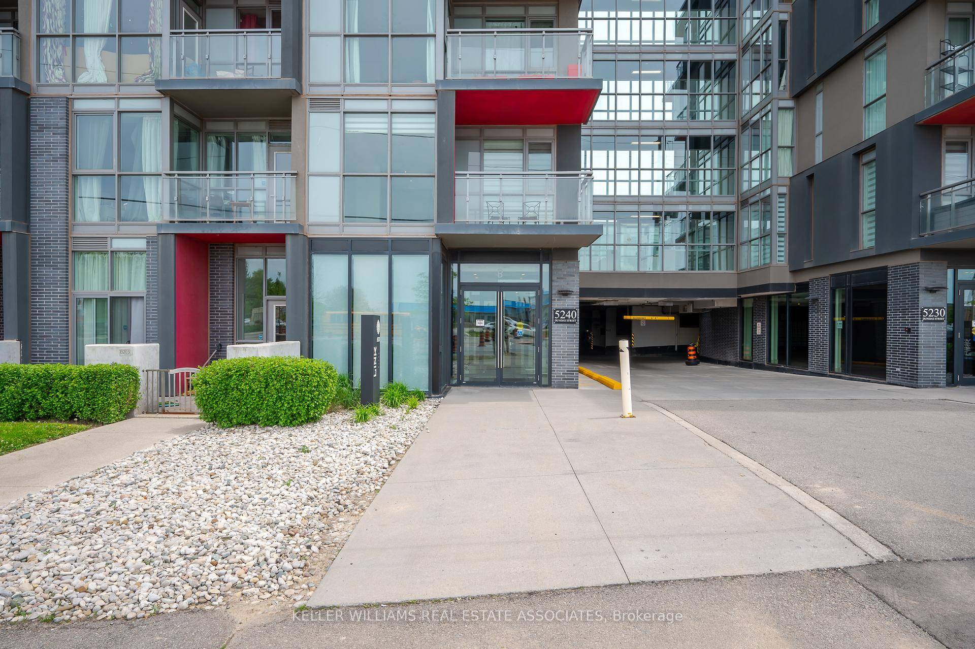 This property offers the best of both worlds, tranquil living and just moments from all kinds of amenities.