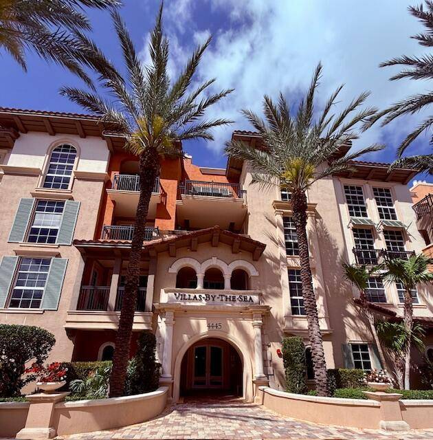 FANTASTIC BEACH LOCATION.