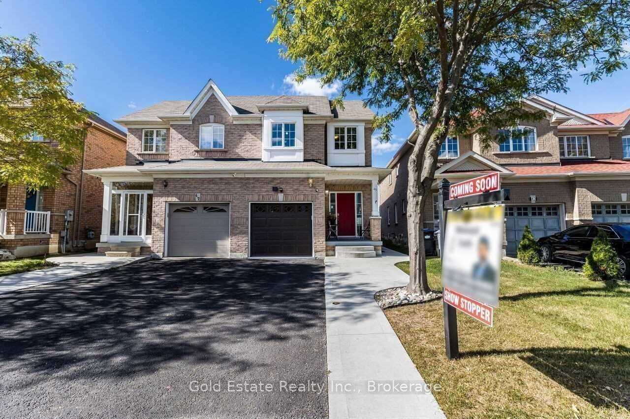 Beautiful Layout, Semi Detached 4 Bedroom 3 Washrooms 1816 Sq Ft Abv Grade Per Mpac backing onto park with no neighbors at the back Located On A Quiet Street.