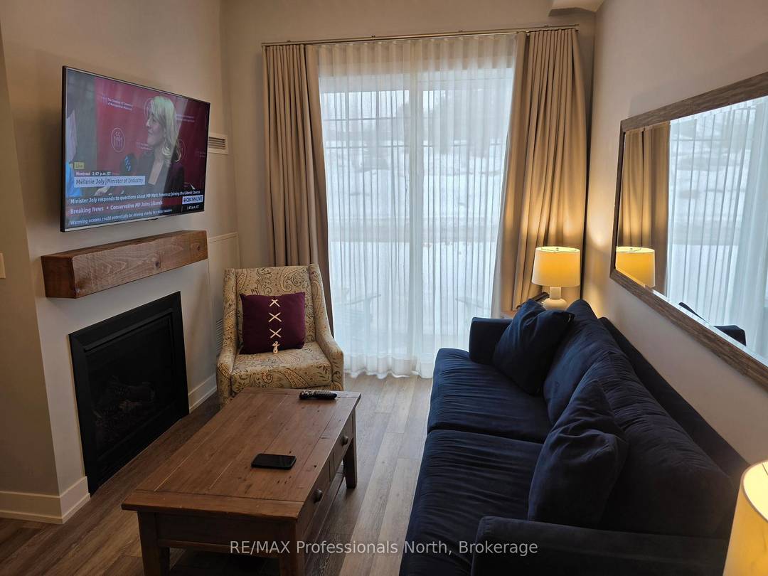 Welcome to the newest building on the prestigious Deerhurst Resort, where luxury and recreation await !