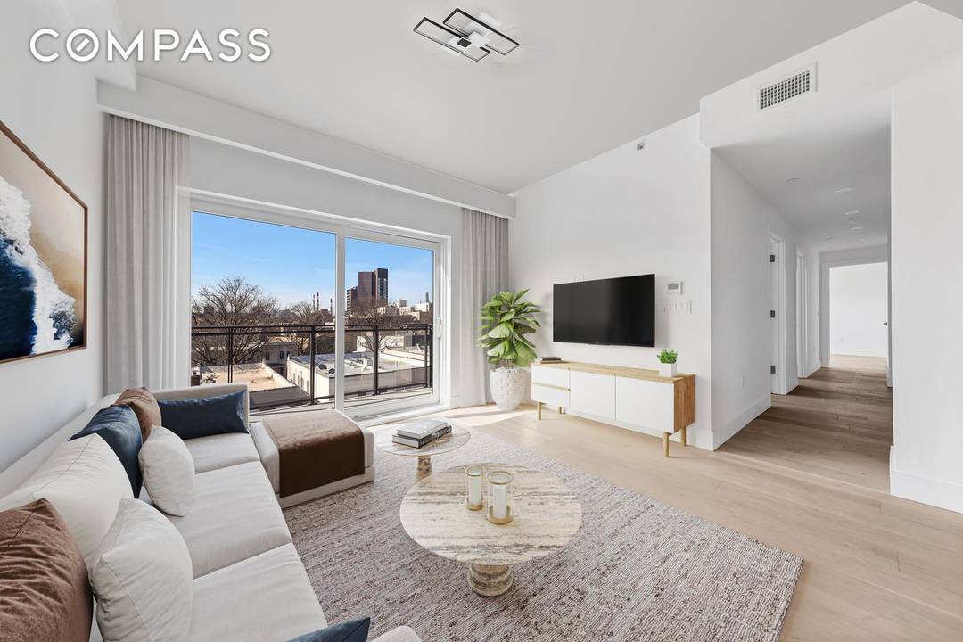 Bright and Modern 2 Bedroom Condo at The Bennett Open Layout, High End Finishes Private Balcony Welcome to 302 at The Bennett, a beautifully designed 2 bedroom, 1 bathroom residence ...