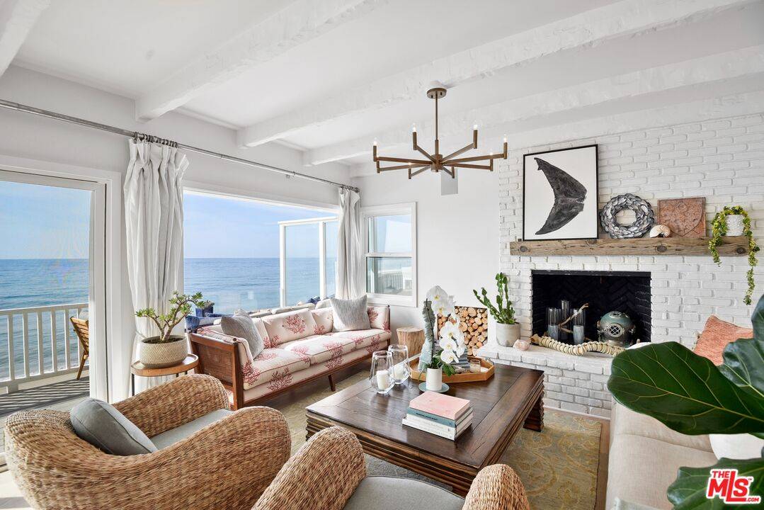 27208   Pacific Coast Hwy 3BR Malibu La