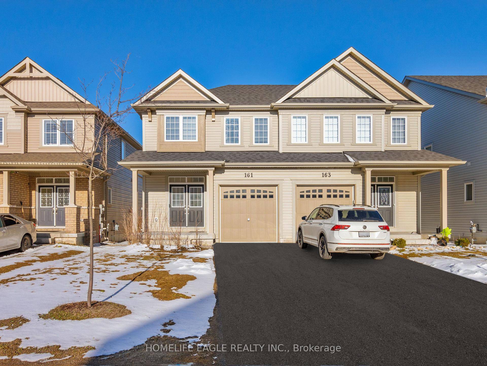 The Perfect Semi Detached Home In A Family Friendly Community !