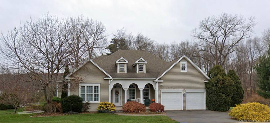 9 Parsons Court features One Floor Living at its Best !