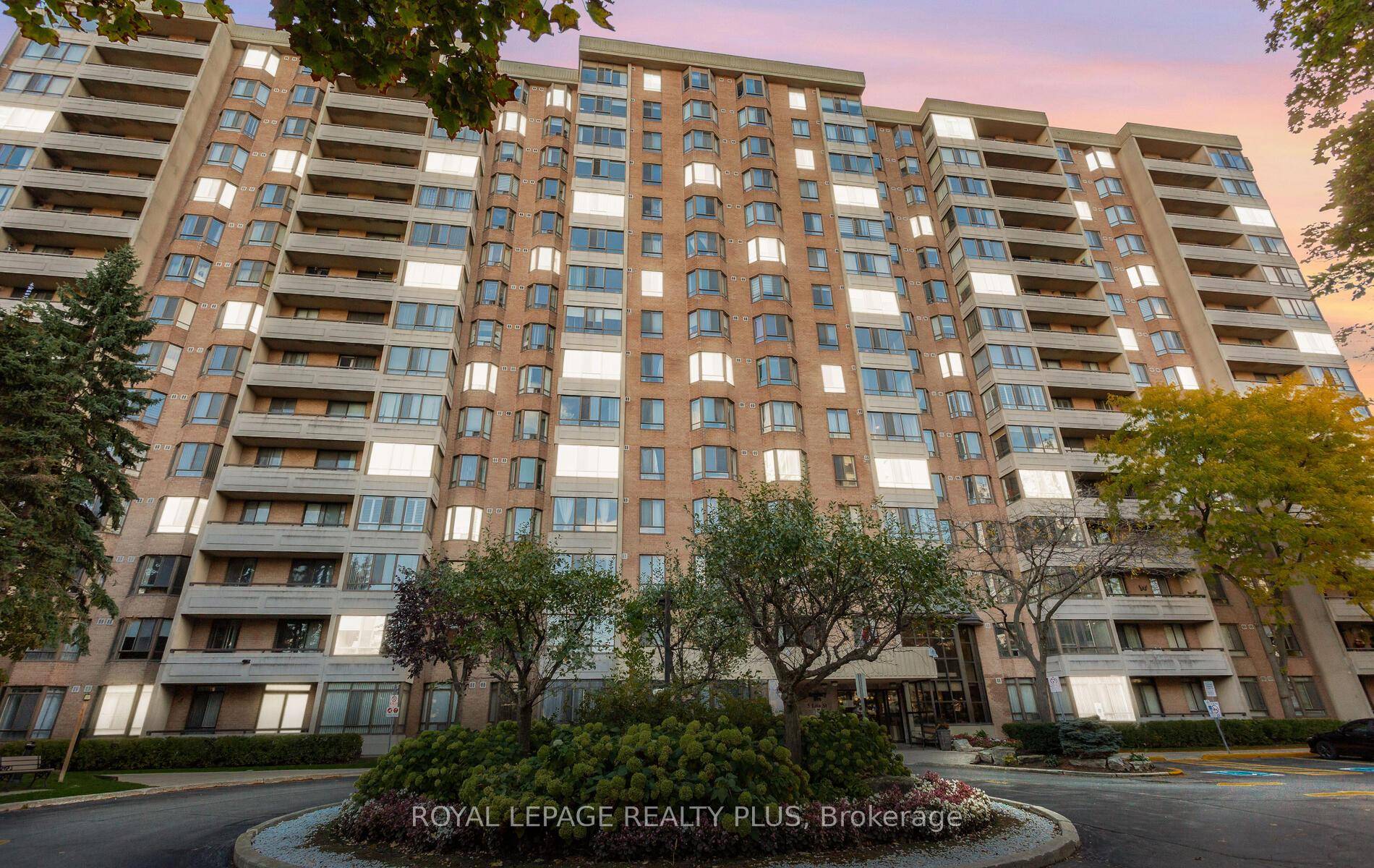 Rarely Offered Penthouse Near Dixie amp ; Queen !