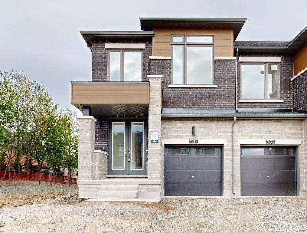 Welcome To This Beautiful Brand New Never lived in End Unit Townhouse In The Prestige Area Of Patterson Community.