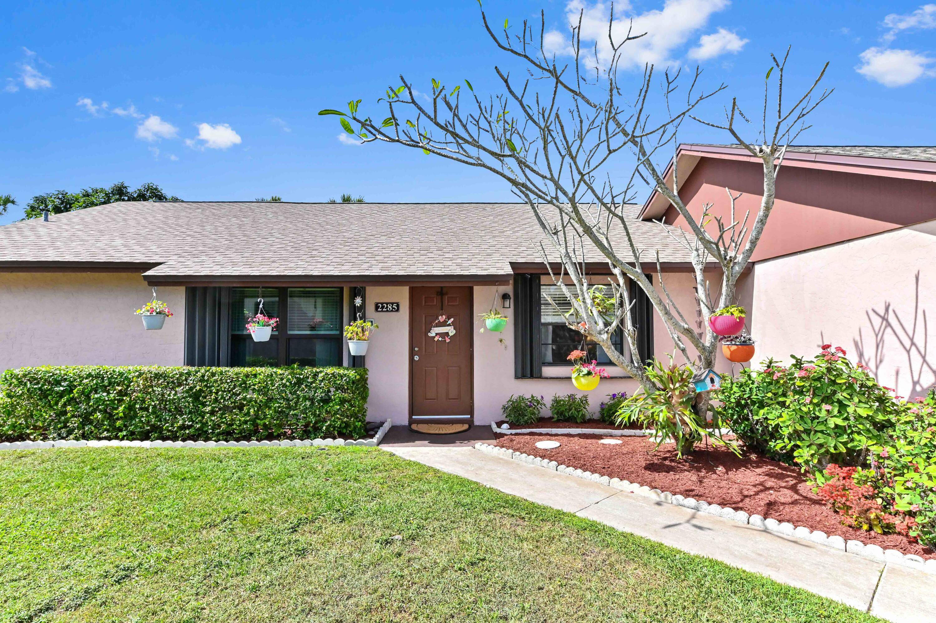 Discover the perfect blend of comfort and modern upgrades in this charming 3 bedroom, 2 bathroom villa in the desirable Sierra Woods community.