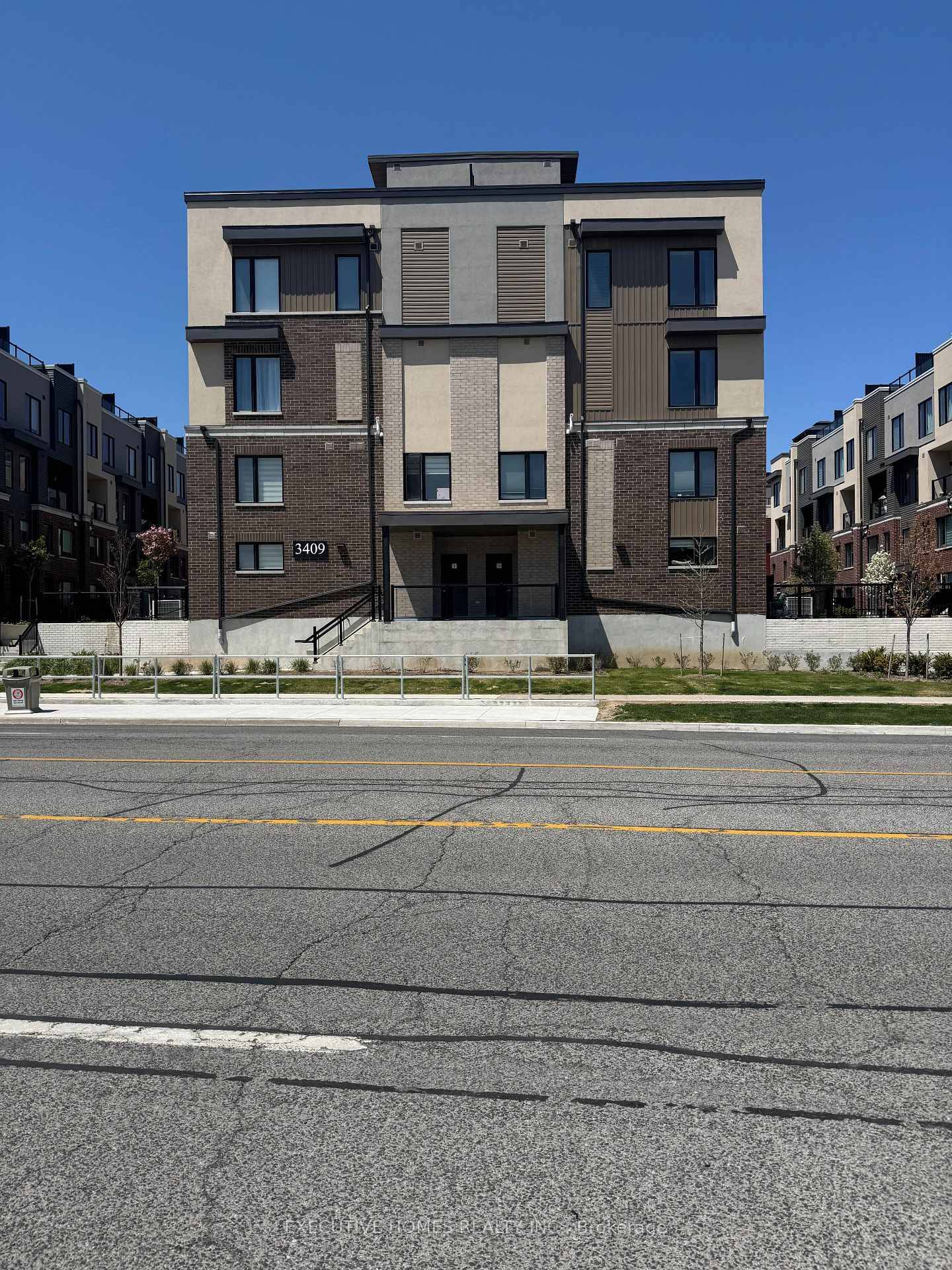 Stunning 2 Bedroom, 3 Bathroom Luxury.