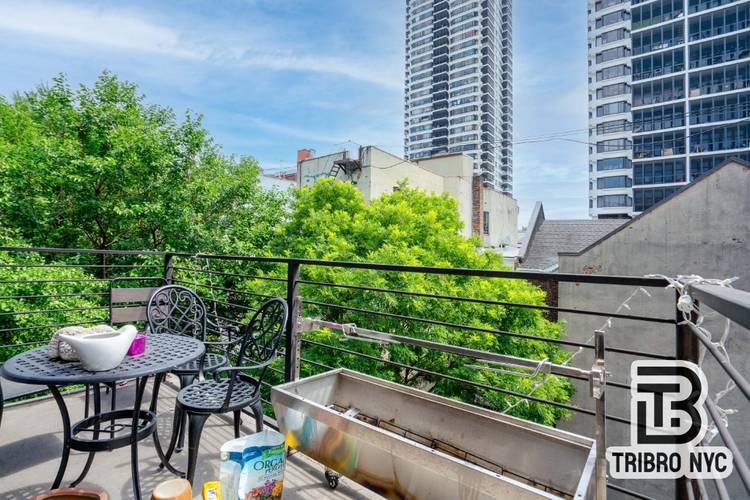 The Maxell offers RARE RENT STABILIZED LUXURY APARTMENTS !