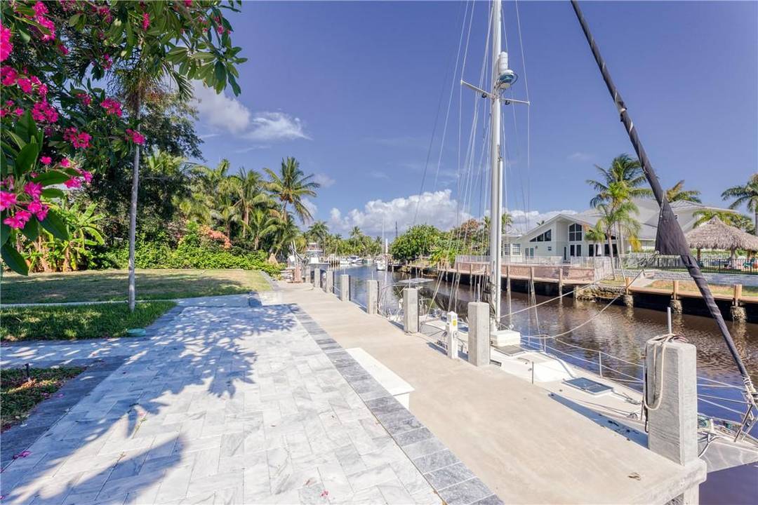 Fantastic opportunity to live on the water w ocean access amp ; no fixed bridges.